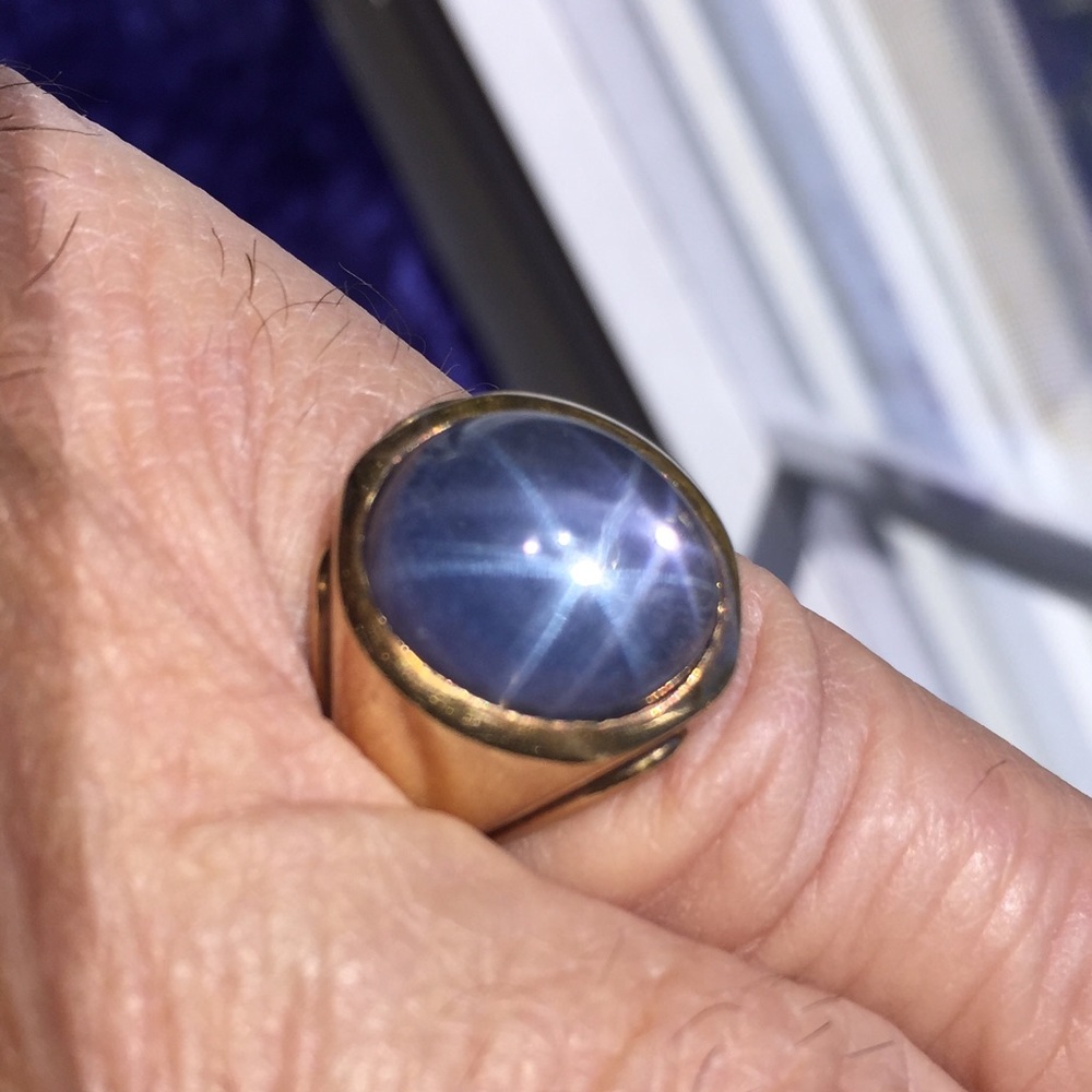 Vintage gold star stone ring
